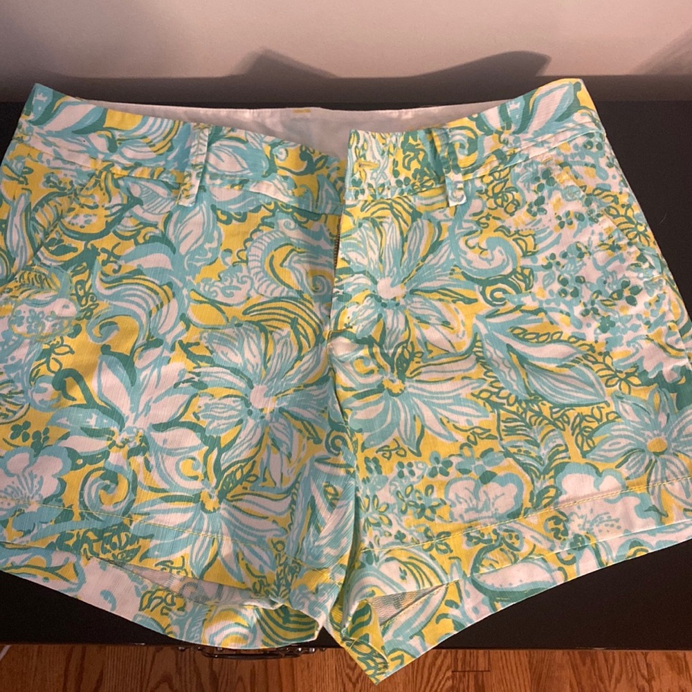 Size 10 lily Pulitzer shorts